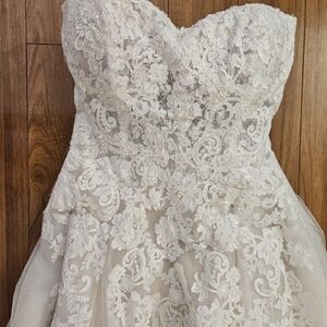 Wedding Dress WG3861, 5'4", size 12 tailored down to a size 8/10 in waist